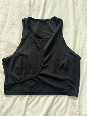 Lululemon | Black Cutout Crop Top - 8